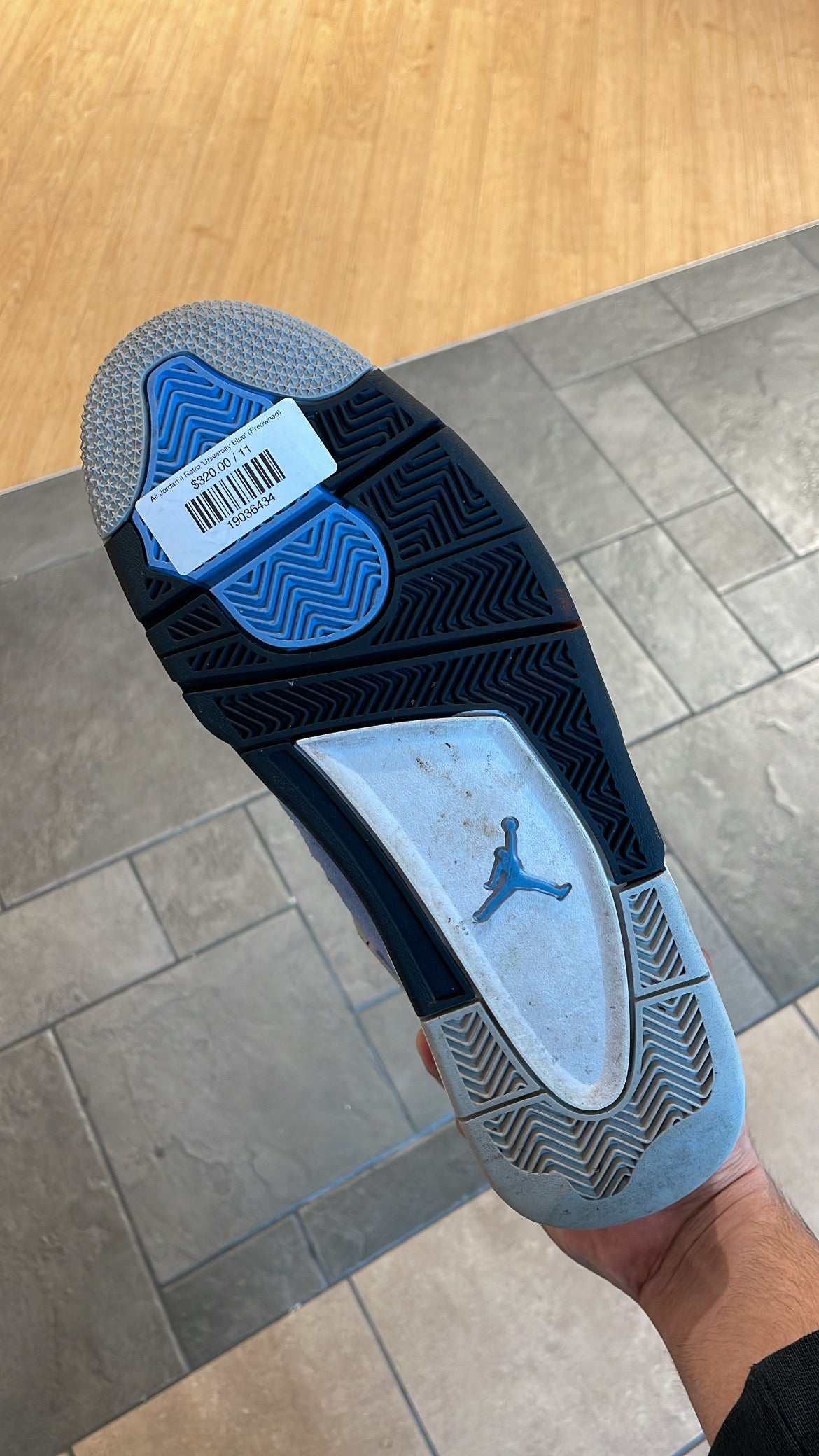 Air Jordan 4 Retro 'University Blue' (Preowned)